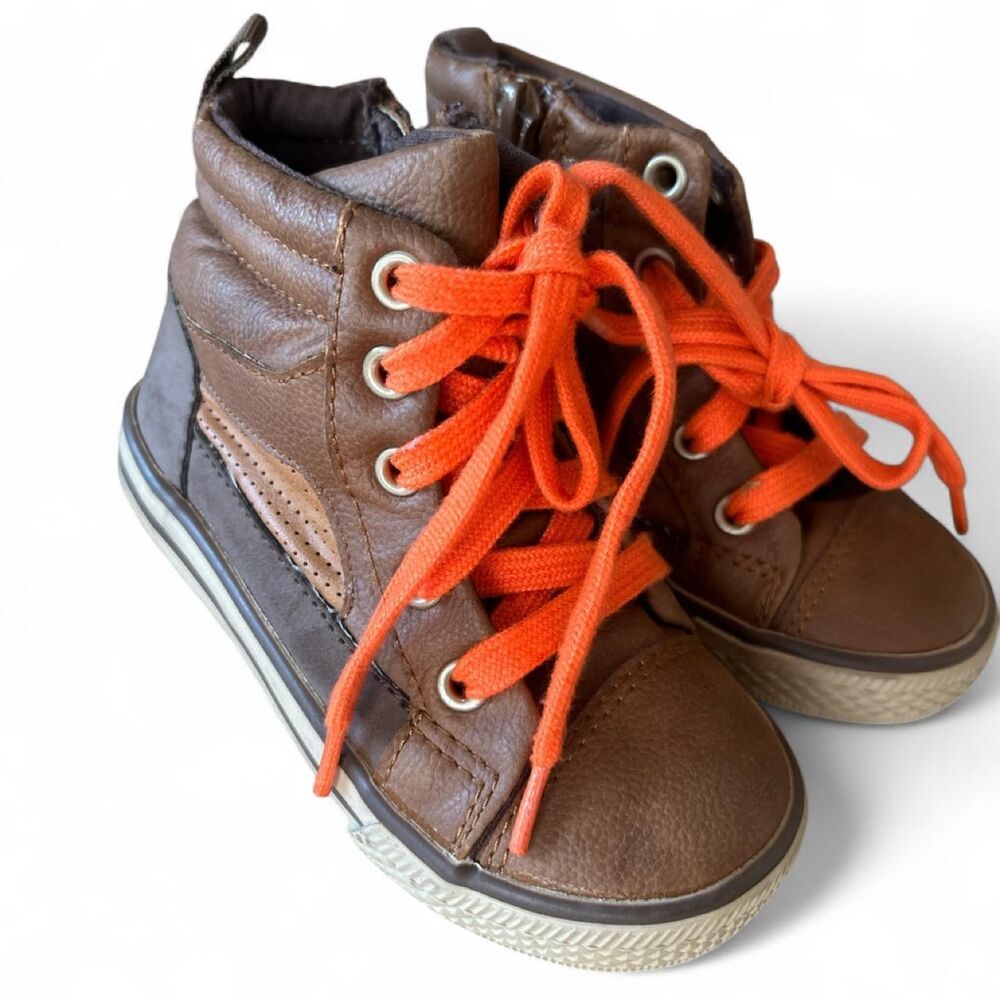 Boys size 8 GAP shoes